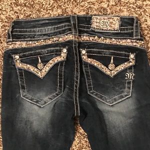 Miss Me Beaded Boarder